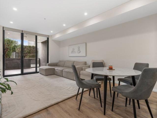Courtyard Apartment with Contemporary Elegance Meets Unbeatable Hurstville Convenience