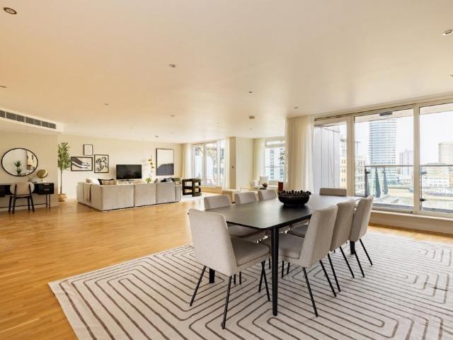 Courtyard House, Imperial Wharf. 3 bed flat to rent £8,500 pcm £1,962 pw