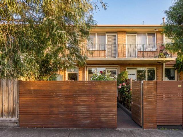 Courtyard Living in the Heart of Northcote