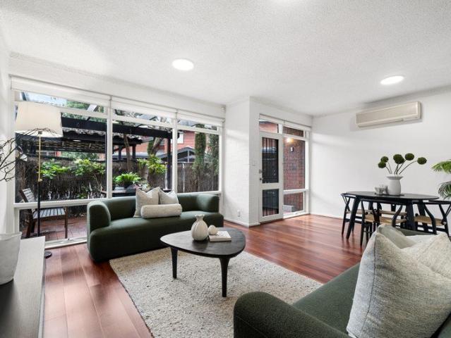 Courtyard Townhouse with Cosmopolitan Norwood at your Doorstep