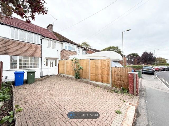 Cove Road, Farnborough GU14, 3 bed terraced house to rent, £1,800 pcm | PrimeLocation