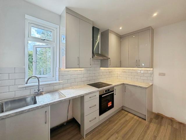 Cove Road, Farnborough, Hampshire GU14, 2 bed maisonette to rent, £1,400 pcm | PrimeLocation