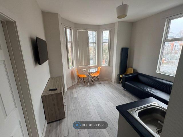 Coventry, Coventry CV1, 1 bed flat to rent, £890 pcm | PrimeLocation