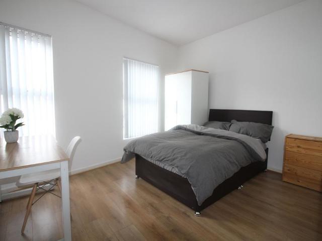 Coventry CV3 6 bed terraced house to rent £540 pcm £125 pw