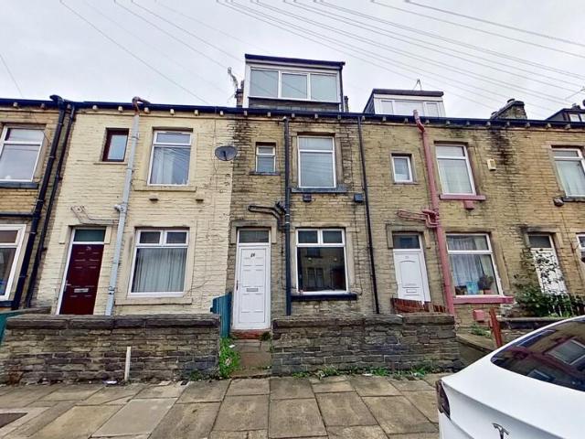 Coventry Street BD4 3 bed terraced house to rent £750 pcm £173 pw