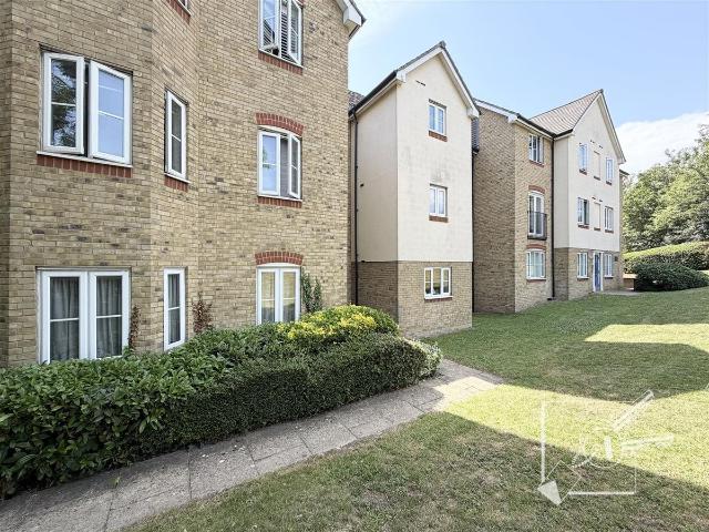 Covesfield, Gravesend DA11, 2 bed flat to rent, £1,150 pcm | PrimeLocation