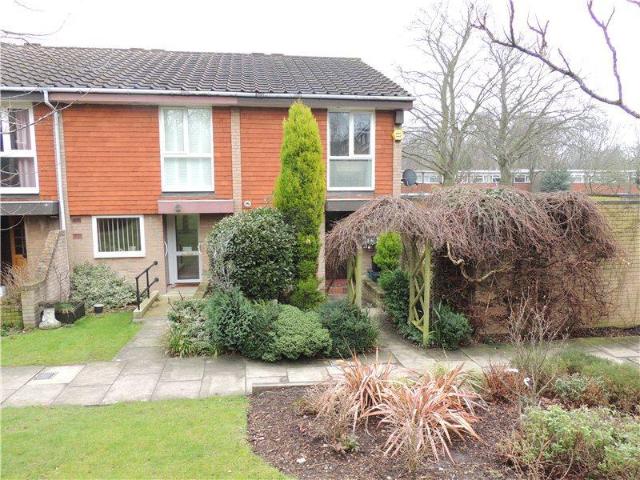 Coverdale Gardens, Croydon, CR0 3 bed end of terrace house to rent £2,100 pcm £485 pw