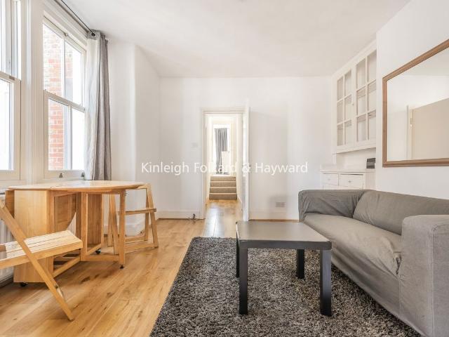 Coverton Road, London SW17, 3 bed flat to rent, £2,900 pcm | PrimeLocation