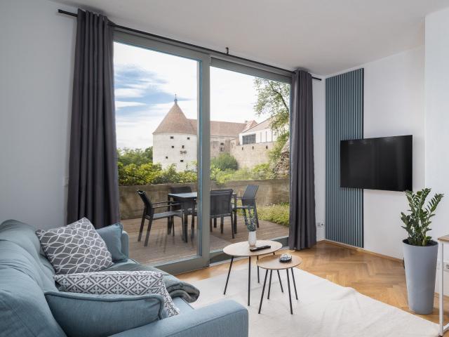 CoView Apartment with castle view terrace washer dryer
