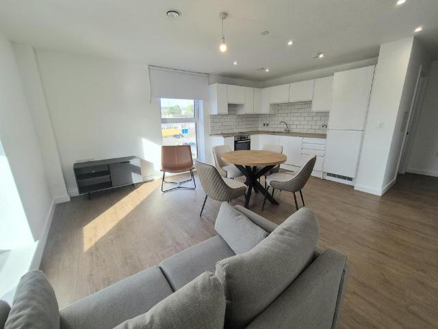 Cow Green, HALIFAX 2 bed apartment to rent £1,195 pcm £276 pw