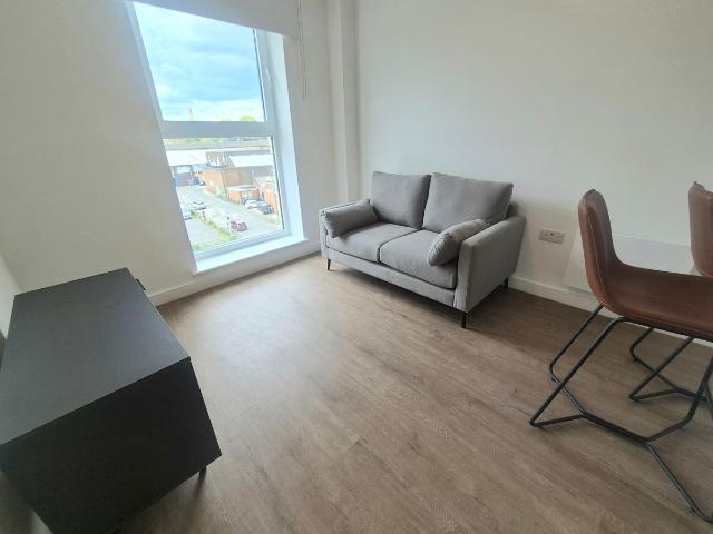 Cow Green, Halifax HX1, 1 bed flat to rent, £795 pcm | PrimeLocation