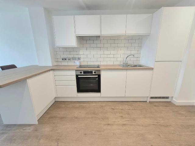 Cow Green, Halifax HX1, 1 bed flat to rent, £895 pcm | PrimeLocation