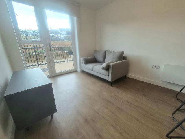 Cow Green, Halifax HX1, 1 bed flat to rent, £950 pcm | PrimeLocation