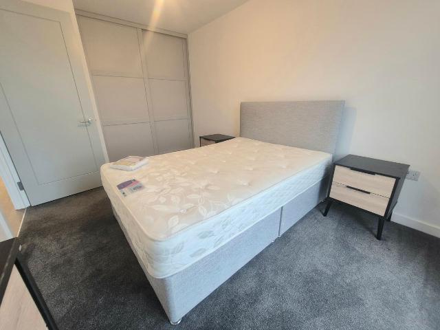 Cow Green, Halifax HX1, 1 bed flat to rent, £950 pcm | PrimeLocation