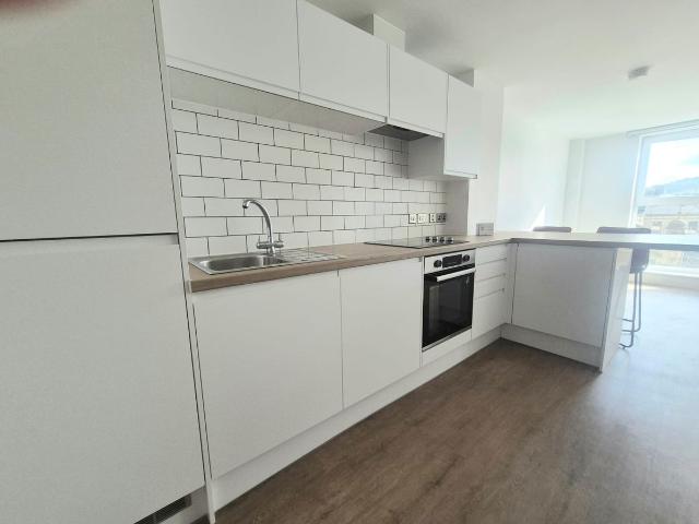 Cow Green, Halifax HX1, 1 bed flat to rent, £950 pcm | PrimeLocation