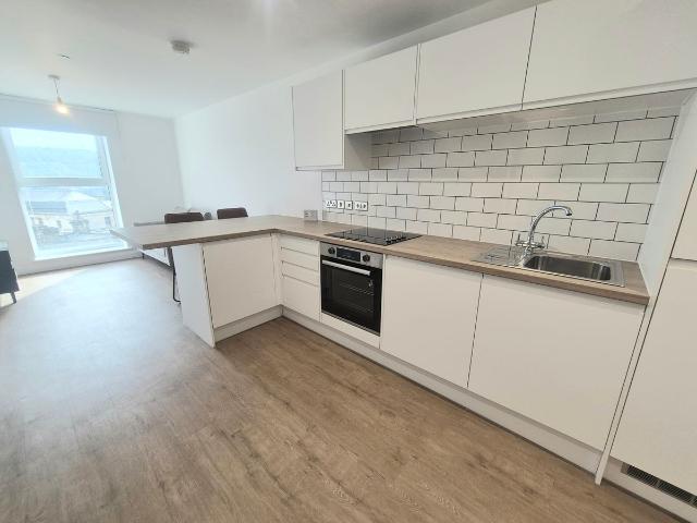 Cow Green, Halifax HX1, 1 bed flat to rent, £950 pcm | PrimeLocation