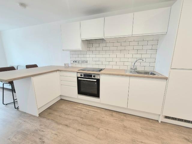 Cow Green, Halifax HX1, 1 bed flat to rent, £950 pcm | PrimeLocation