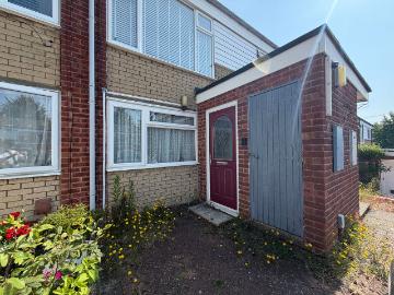Cowan Close, Rugby CV22, 2 bed maisonette to rent, £900 pcm | PrimeLocation