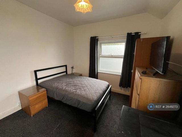Cowbridge Road, Bridgend, CF31 1 bed in a house share to rent £607 pcm £140 pw
