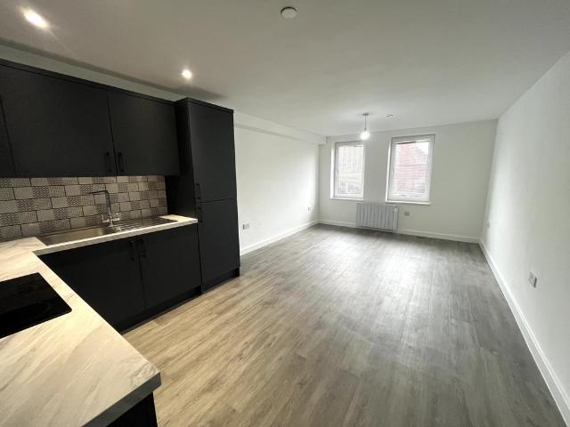 Cowbridge Road East, Cardiff, CF5 1 bed apartment to rent £950 pcm £219 pw