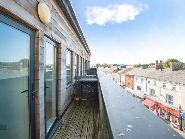Cowbridge Road East, Cardiff CF11, 1 bed flat to rent, £900 pcm | PrimeLocation