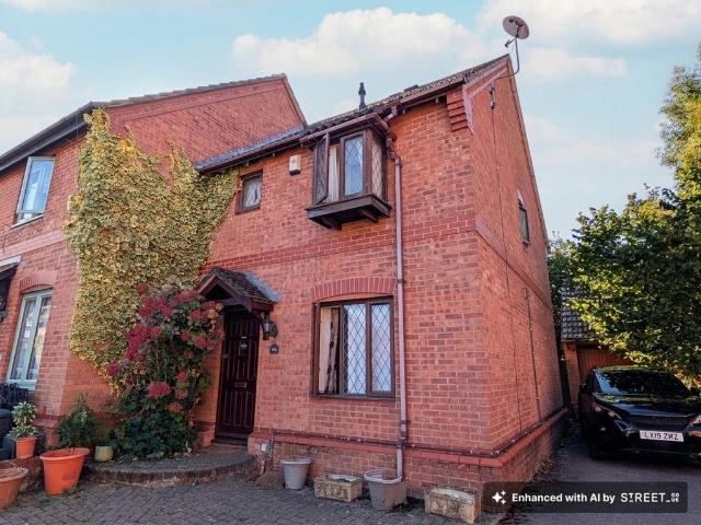 Cowley Close, Southampton SO16 3 bed end of terrace house to rent £1,550 pcm £358 pw