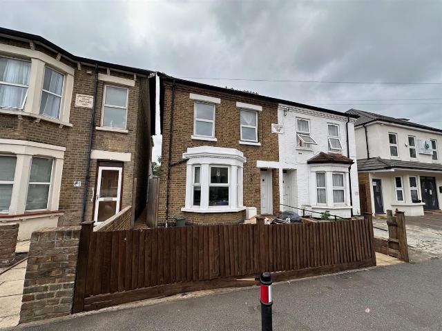 Cowley Mill Road, Uxbridge UB8, 4 bed shared accommodation to rent, £2,200 pcm | PrimeLocation