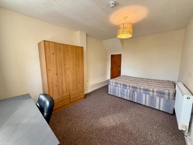 Cowley Road, Oxford, OX4 1 bed in a house share to rent £825 pcm £190 pw