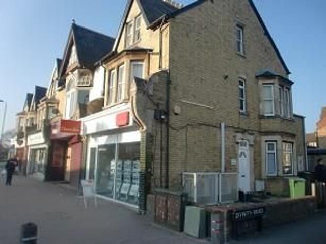 Cowley Road, Oxford OX4, 2 bed flat to rent, £1,600 pcm | PrimeLocation