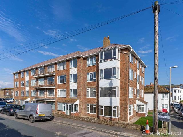 Cownwy Court, Park Crescent, Rottingdean, Brighton BN2, 2 bed flat to rent, £1,600 pcm | PrimeLocation