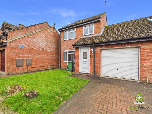 Cowslip Bank, Lychpit, Basingstoke, Hampshire RG24, 3 bed link detached house to rent, £1,700 pcm | PrimeLocation