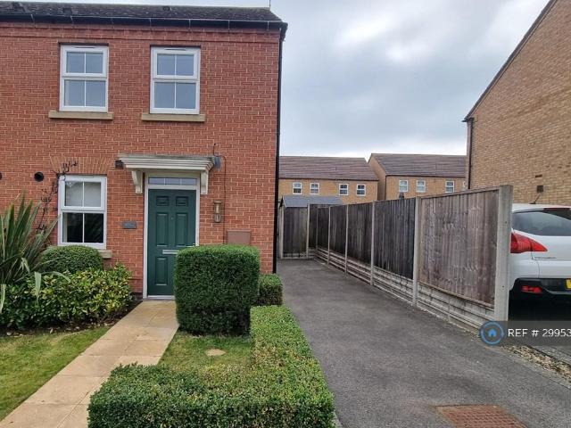 Cox Meadow Road, Leicester, LE3 2 bed semi detached house to rent £1,175 pcm £271 pw