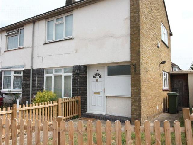 Coxdean, Surrey KT18 2 bed end of terrace house to rent £1,850 pcm £427 pw
