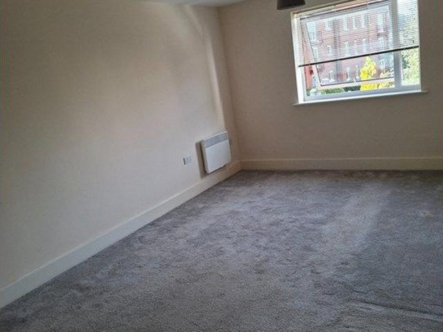 Coxhill Way, Aylesbury HP21, 1 bed flat to rent, £1,085 pcm | PrimeLocation
