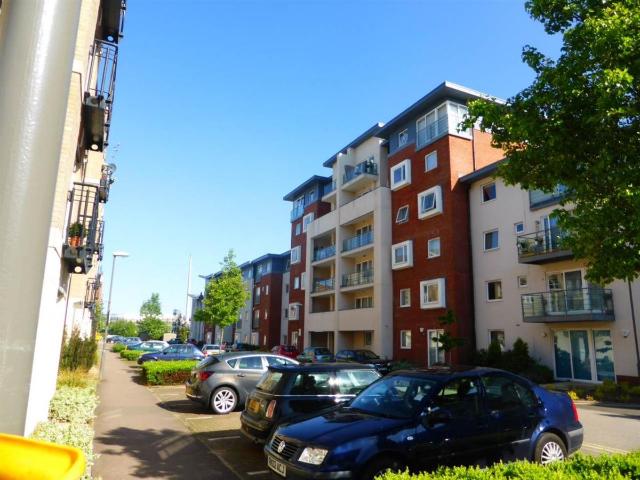 Coxhill Way, Aylesbury HP21, 1 bed flat to rent, £1,100 pcm | PrimeLocation