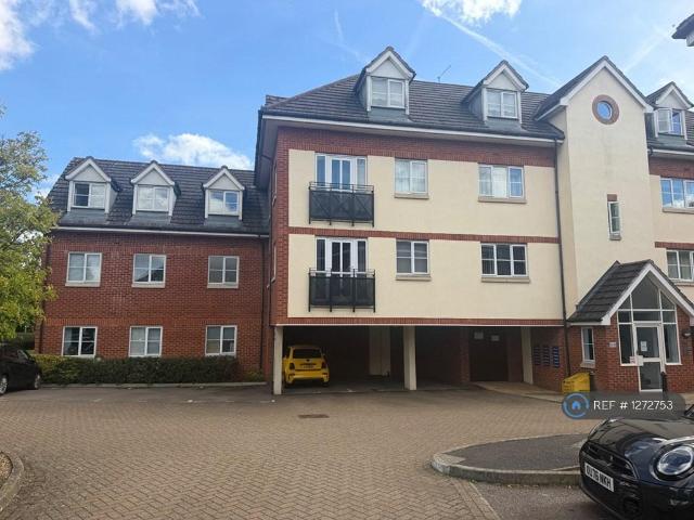 Coy Court, Aylesbury, HP20 2 bed flat to rent £1,250 pcm £288 pw
