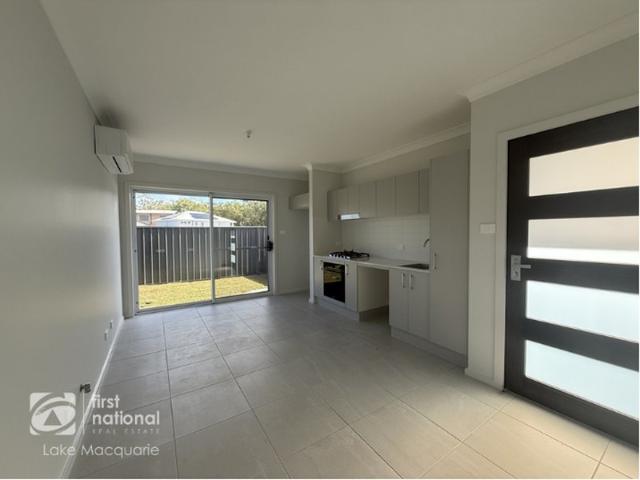 COZY & MODERN UNIT IN EDGEWORTH
