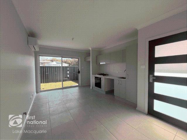 COZY & MODERN UNIT IN EDGEWORTH