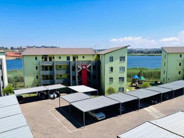 cozy neat 2 bedrooms apartment avail.