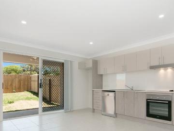 Cozy One Bedder in Flinders View!