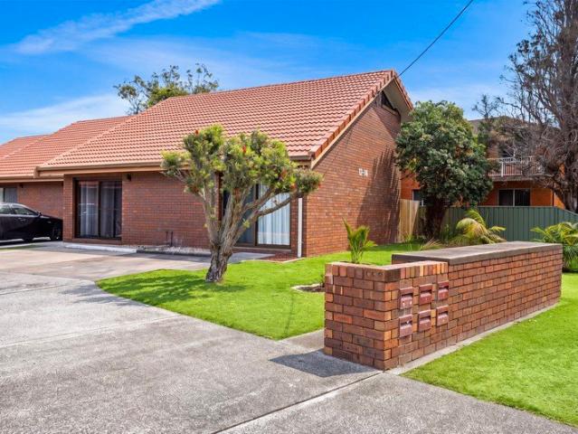 Cozy open plan unit in Lake Illawarra