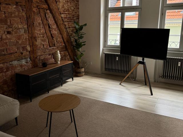 Cozy Attic Old Town Flat with Exposed Brick and Open Plan Kitchen, Heidelberg Amsterdam Apartments for Rent