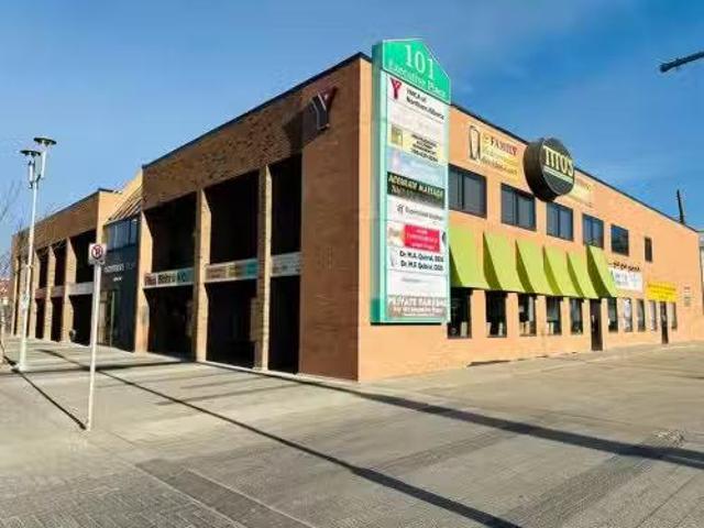 Deal! Avenue, Grande Prairie, AB, T8V 0Y1 commercial for lea.