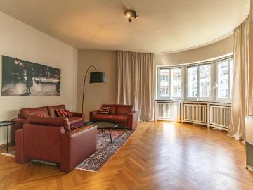 Freshly renovated 4 room apartment in Düsseldorf Oberkassel