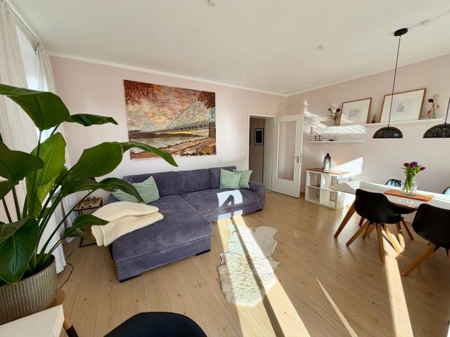Cozy and charming Apartment in Dresden, Dresden Amsterdam Apartments for Rent