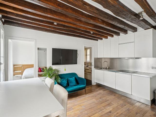 Cozy and charming apartment in rue Saint Honoré, Paris Amsterdam Apartments for Rent