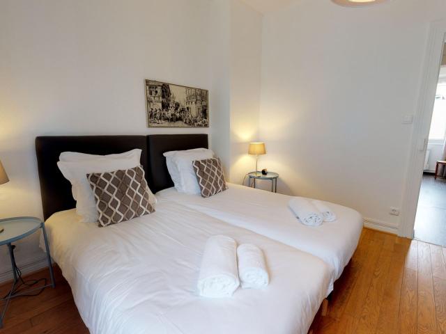 Cozy and Convenient: Mamray 2 BR Apartment on 6 rue de la Solidarité