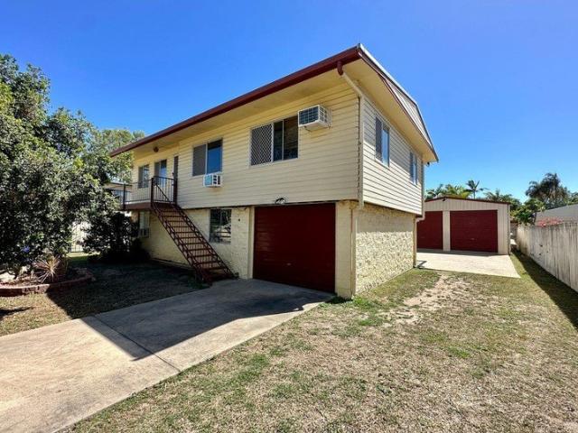 COZY AND CONVINENT 3 BEDROOM HOME WITH SPACIOUS SHED IN THURINGOWA CENTRAL!