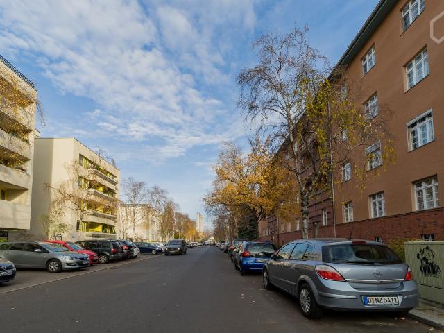 Cozy and light apartment with balcony in Berlin Wilmersdorf, Berlin Amsterdam Apartments for Rent