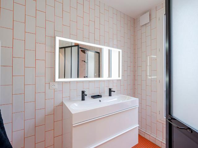 Cozy and modern 3 bedrooms, Paris Amsterdam Apartments for Rent